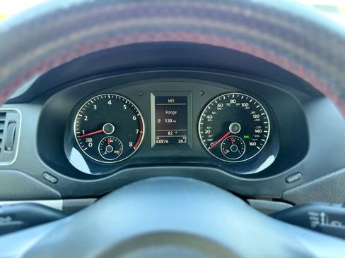 Used 2014 Volkswagen Jetta GLI image 15