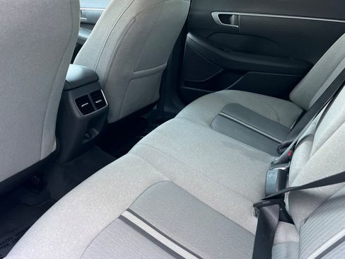 Used 2020 Hyundai Sonata SEL w/ Convenience Package FWD image 5