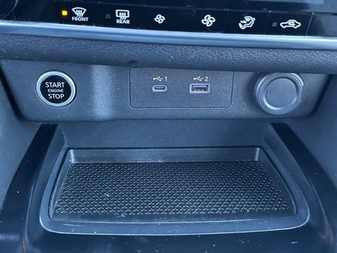 Used 2021 Nissan Rogue SV image 35