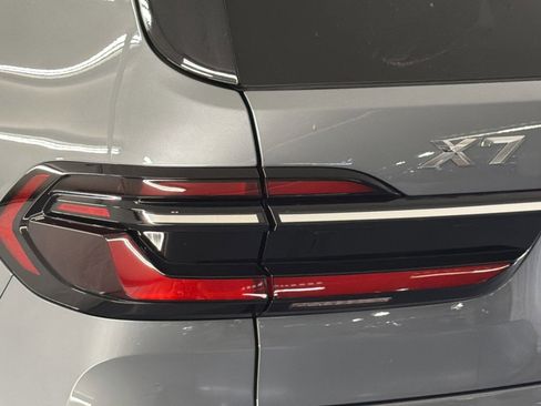 New 2026 BMW X7 xDrive40i w/ Premium Package image 13