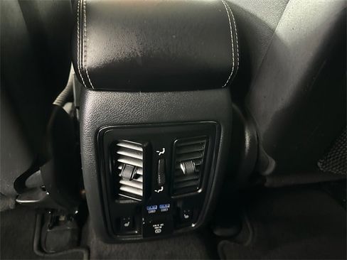 Certified 2017 Jeep Grand Cherokee Limited image 18