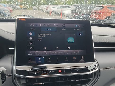 Used 2022 Jeep Compass Limited w/ (RED) Package image 16