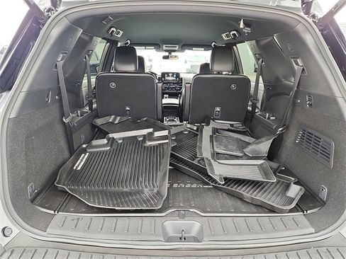 Used 2025 Nissan Pathfinder Rock Creek image 17