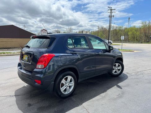 Used 2019 Chevrolet Trax LS w/ LPO, Protection Package FWD image 8