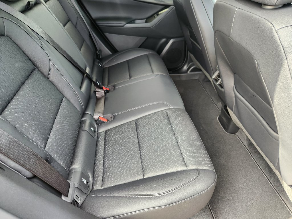New 2026 Chevrolet Equinox LT w/ Convenience Package II AWD/4WD image 35