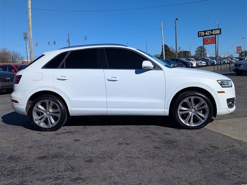 Used 2015 Audi Q3 2.0T Prestige w/ Prestige Package image 4