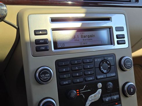 Used 2008 Volvo XC70 3.2 image 28