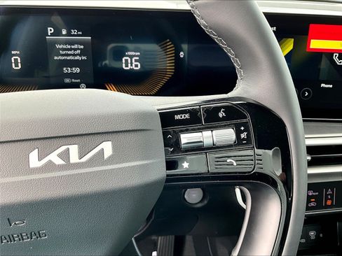 New 2026 Kia Sorento S w/ S Panoramic Sunroof Package FWD image 23