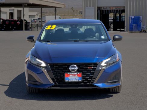 Used 2023 Nissan Altima 2.5 SR FWD image 8
