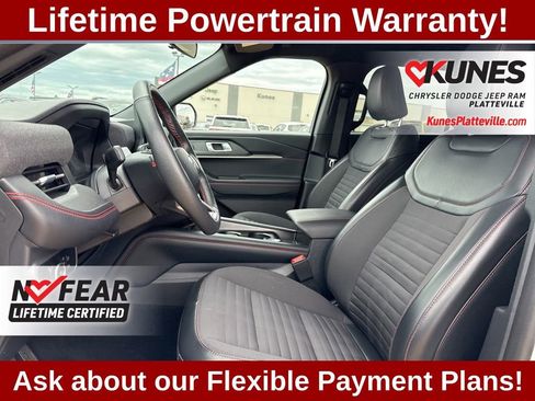 Used 2025 Ford Explorer ST-Line w/ ST-Line Street Pack AWD/4WD image 12
