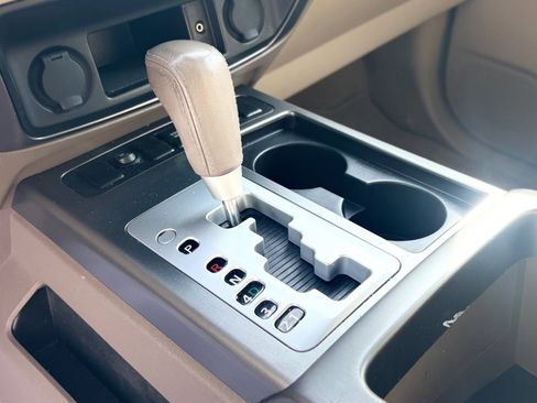 Used 2011 Nissan Armada SV image 69