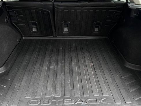 Used 2015 Subaru Outback 2.5i Limited image 19