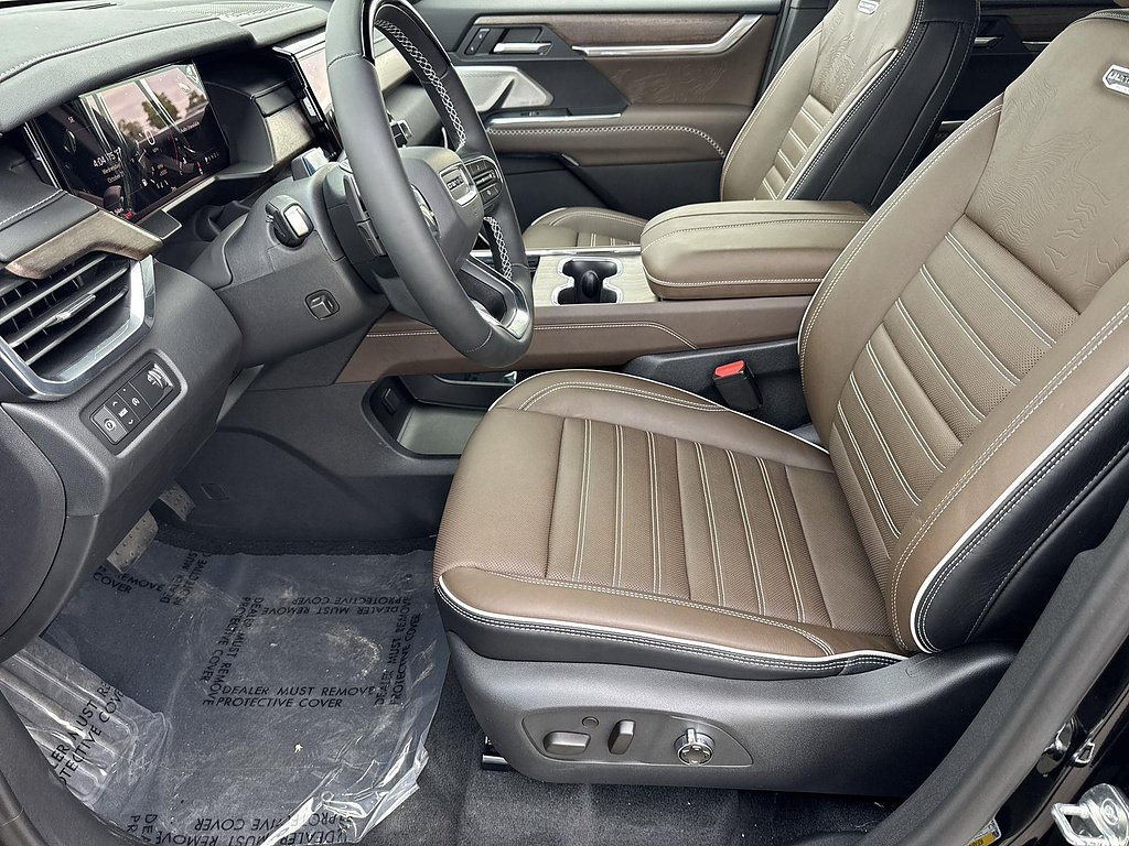 New 2027 GMC Acadia Denali Ultimate w/ LPO, Floor Liner Package FWD image 27