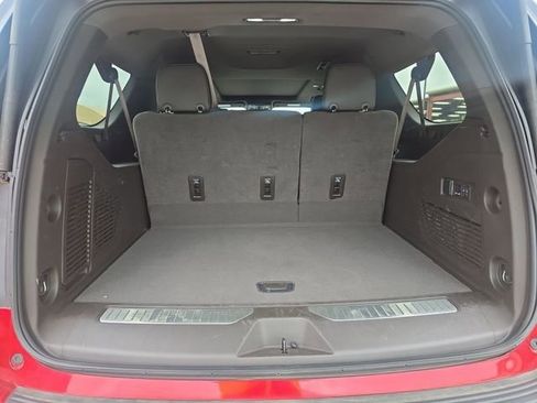 Used 2024 GMC Yukon XL Denali w/ Advanced Technology Package image 12