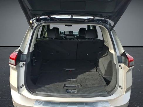 Certified 2025 Nissan Rogue Platinum AWD/4WD image 34