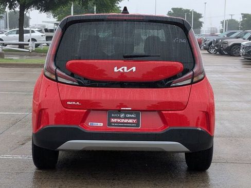 Used 2024 Kia Soul LX FWD image 5