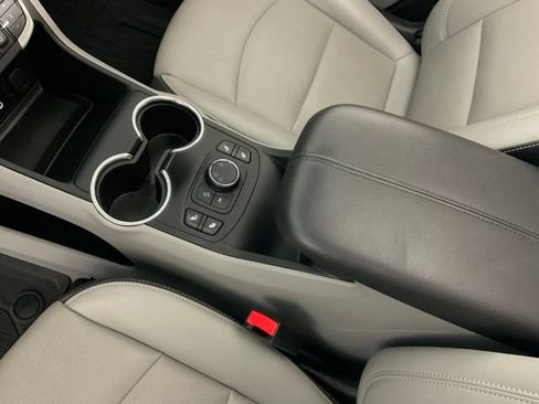 Used 2024 GMC Terrain SLT w/ LPO, Floor Liner Package AWD/4WD image 21