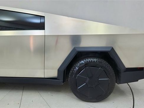 Used 2024 Tesla Cybertruck Cyberbeast image 10