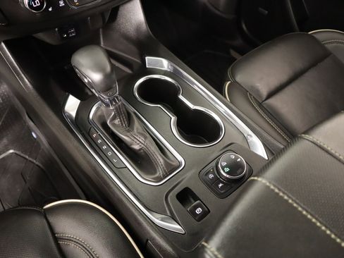 Used 2023 Chevrolet Traverse Premier w/ Redline Edition image 8