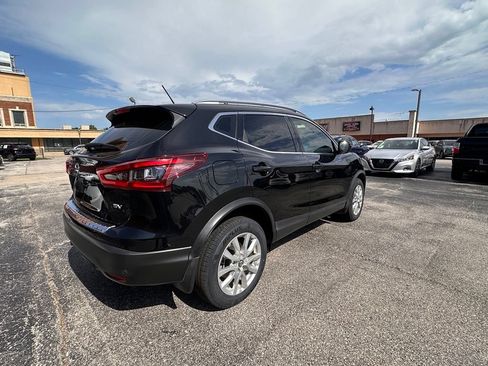 Used 2021 Nissan Rogue Sport SV FWD image 5