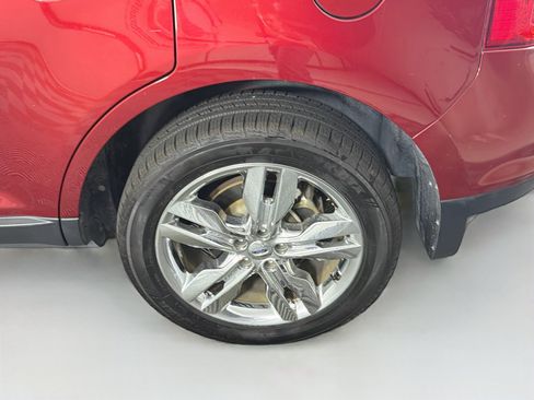 Used 2014 Ford Edge Limited w/ Equipment Group 301A FWD image 11