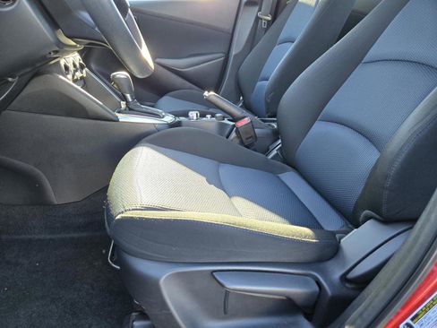 Used 2020 Toyota Yaris LE image 12