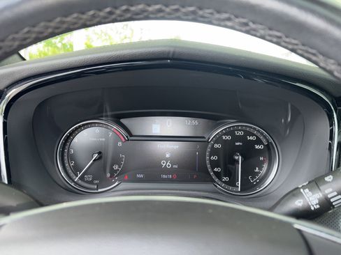 Used 2023 Cadillac XT5 Premium Luxury image 14