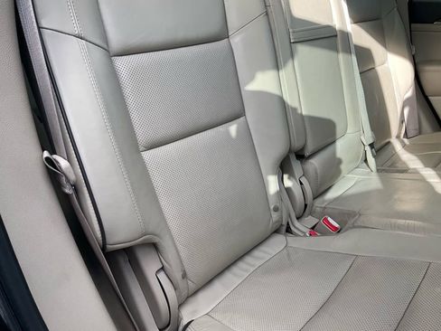 Used 2016 Jeep Grand Cherokee Overland image 52