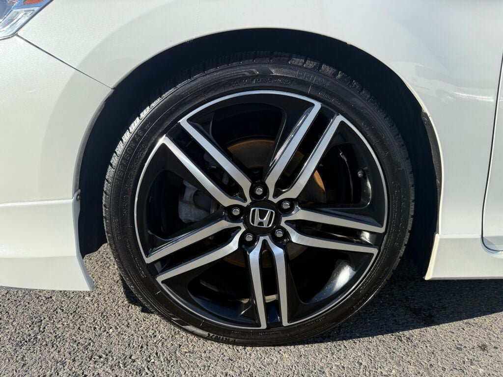 Used 2016 Honda Accord Sport image 34