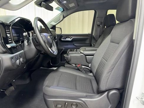 Used 2025 Chevrolet Silverado 1500 LT AWD/4WD image 17