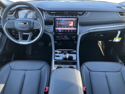 New 2025 Jeep Grand Cherokee L Limited image 2