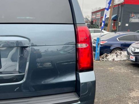 Used 2019 Chevrolet Tahoe LT w/ Luxury Package image 10