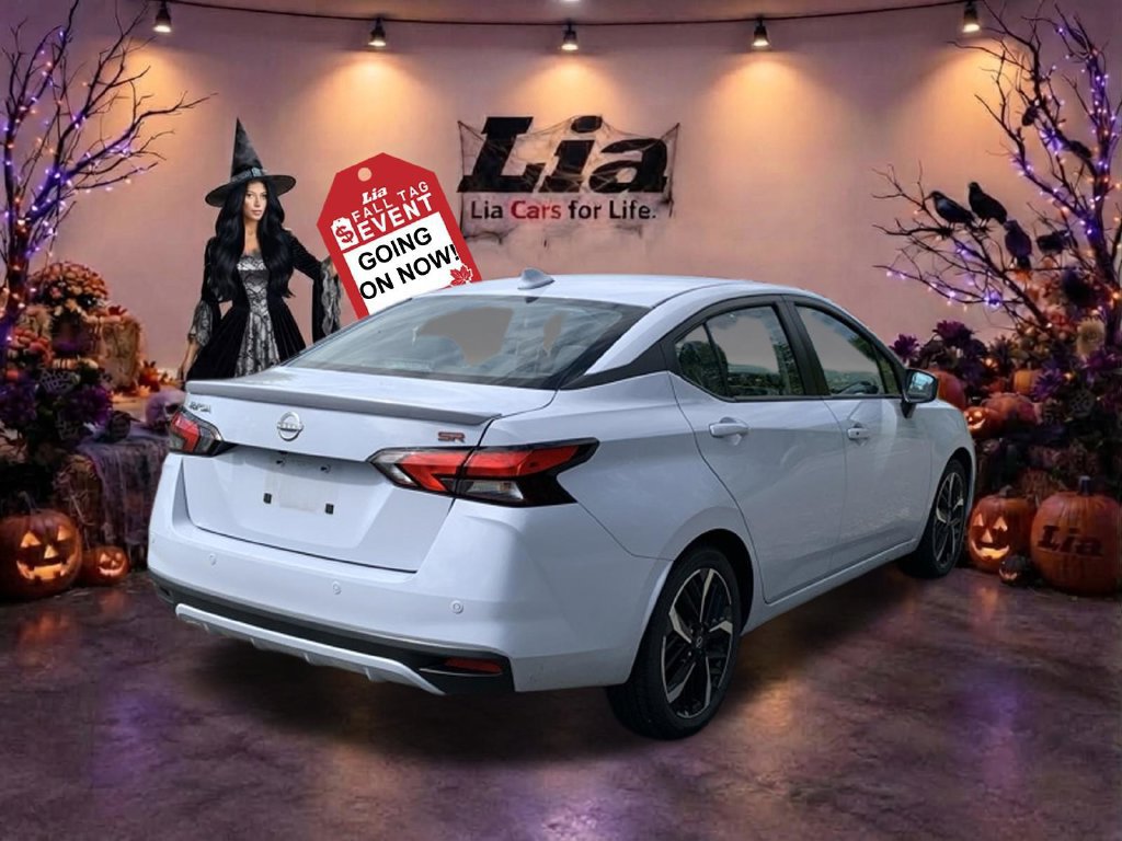 Used 2024 Nissan Versa SR FWD image 3