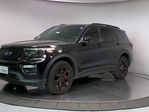 Certified 2023 Ford Explorer ST w/ Equipment Group 401A image 4