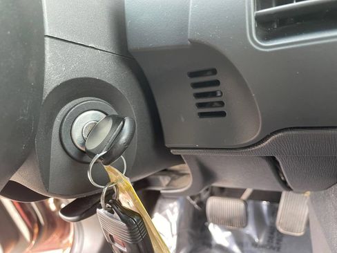 Used 2010 Ford Flex SE FWD image 21