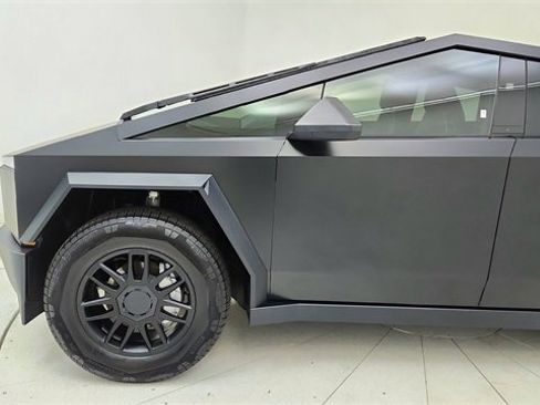 Used 2024 Tesla Cybertruck AWD Crew Cab image 9