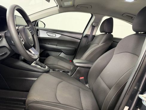 Used 2024 Kia Forte LXS FWD image 9
