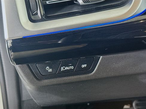 Used 2025 BMW X2 xDrive28i w/ Convenience Package image 17