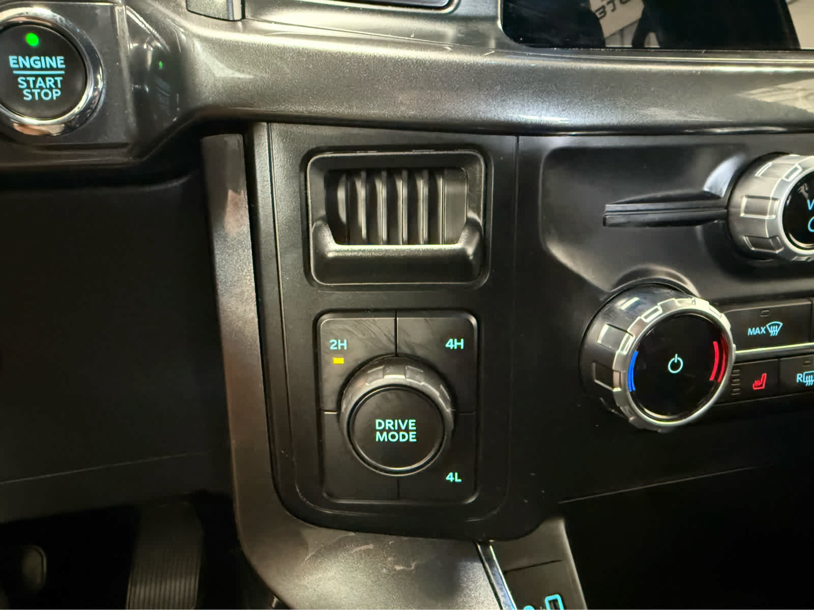 Used 2023 Ford F150 XLT w/ Equipment Group 302A High AWD/4WD image 18