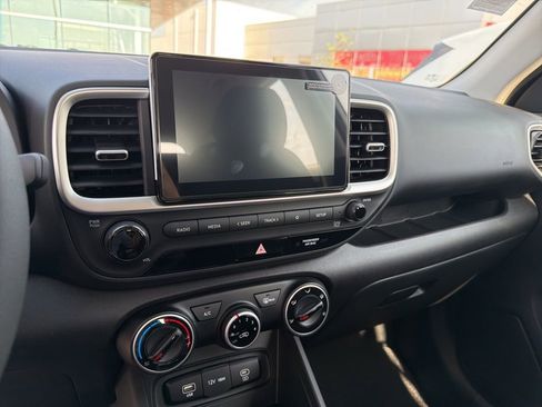New 2026 Hyundai Venue SE FWD image 14