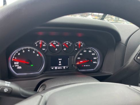 Used 2022 Chevrolet Silverado 1500 Custom Trail Boss image 9