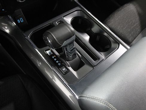 Certified 2022 Ford F150 XLT w/ Equipment Group 302A High image 19