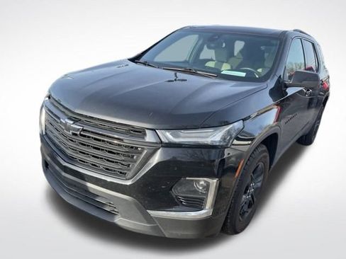 Certified 2023 Chevrolet Traverse LS w/ Midnight/Sport Edition image 5