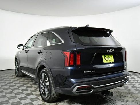 Used 2024 Kia Sorento EX image 13