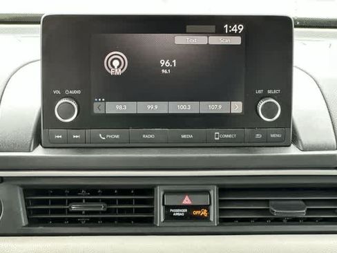 Used 2023 Honda Pilot LX image 11