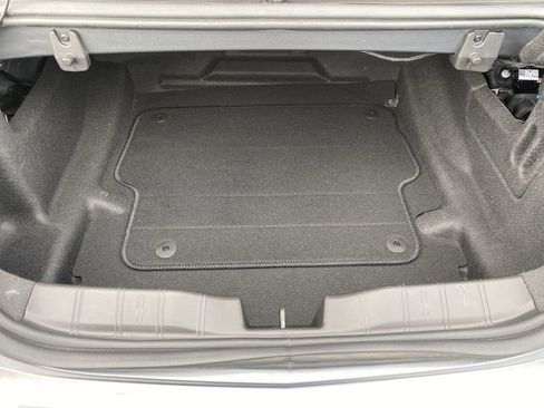 Used 2021 Chevrolet Camaro LT w/ Technology Package image 25