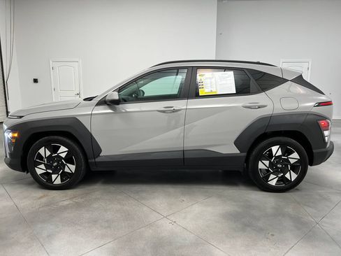 Used 2024 Hyundai Kona SEL FWD image 5