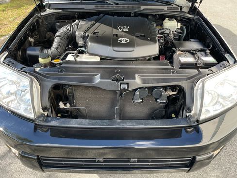 Used 2005 Toyota 4Runner SR5 image 32