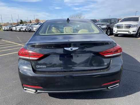 Used 2016 Hyundai Genesis 3.8 image 8