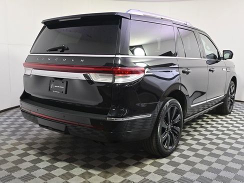 Used 2022 Lincoln Navigator Reserve image 6